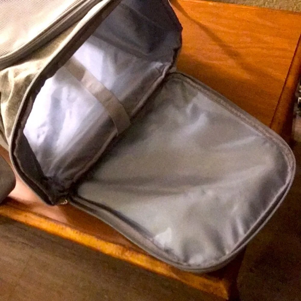 Collapsible Fabric Zipper Grey Pet Carrier Brand New Never Used NWOT